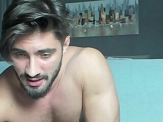 G!0v@nn! @ndr3 did shows and sometimes did kink with pee and sounding.